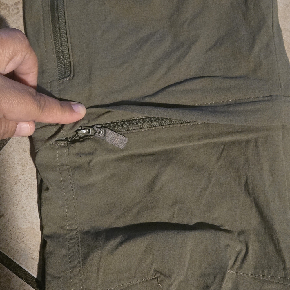 Columbia Women's Olive Convertible Hiking Pants - Picture 7 of 10